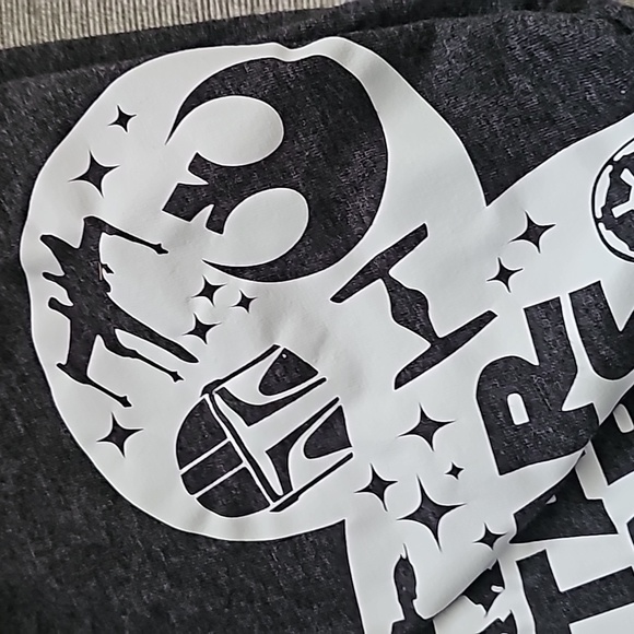 EUC SIZE SM STAR WARS TSHIRT - Picture 4 of 5